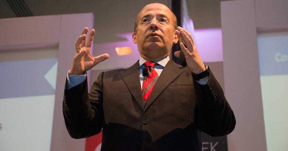 Le gritan asesino a Calderón; combatí al crimen organizado y lo volvería a hacer, responde