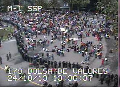 CNTE regresa a plantón tras protestar dos veces en Senado