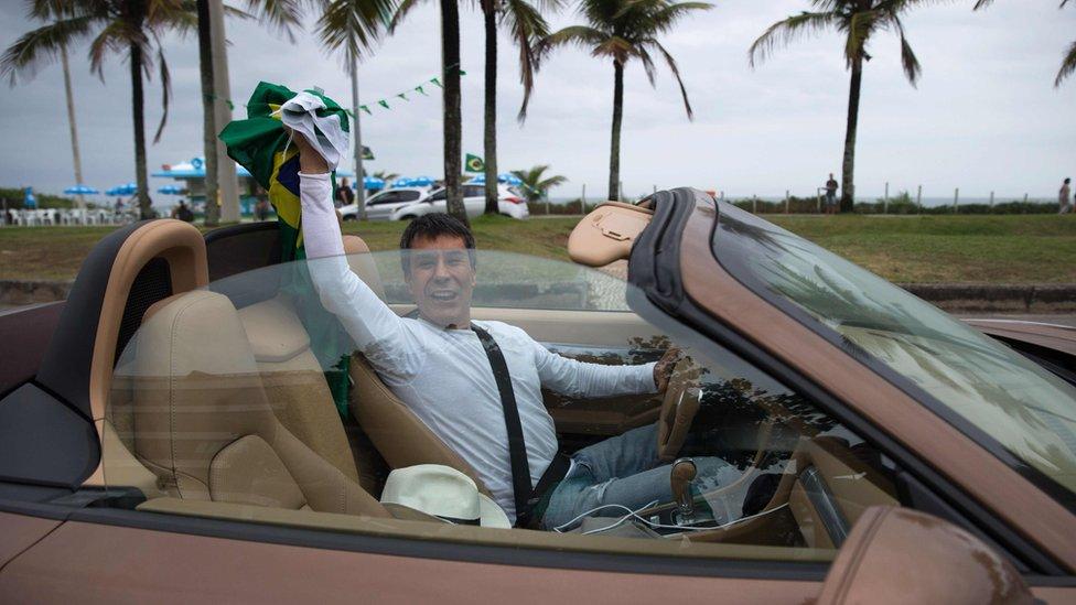 Elecciones en Brasil: ¿Por qué voto a Bolsonaro? “Prefiero un presidente homofóbico o racista a uno que sea ladrón”