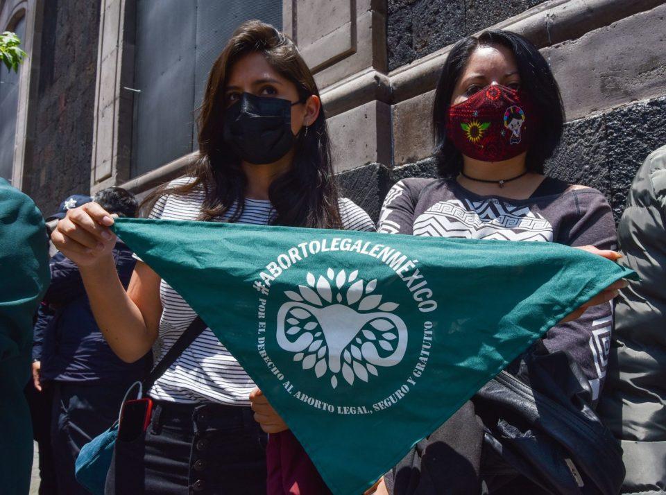 Con iniciativa ciudadana y amparo colectivo, buscan despenalizar aborto en Nuevo León; acciones legales se extienden a más estados