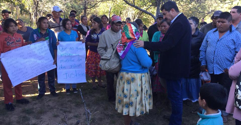 A un año del asesinato del defensor rarámuri Julián Carrillo, su familia sigue desplazada