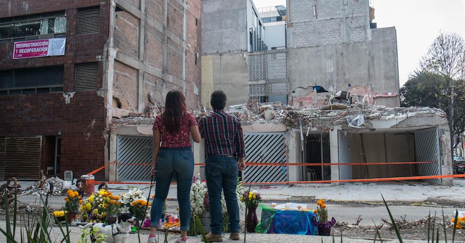 Abre sus puertas la biblioteca que construyeron vecinos de Ámsterdam 107 con libros rescatados el 19S