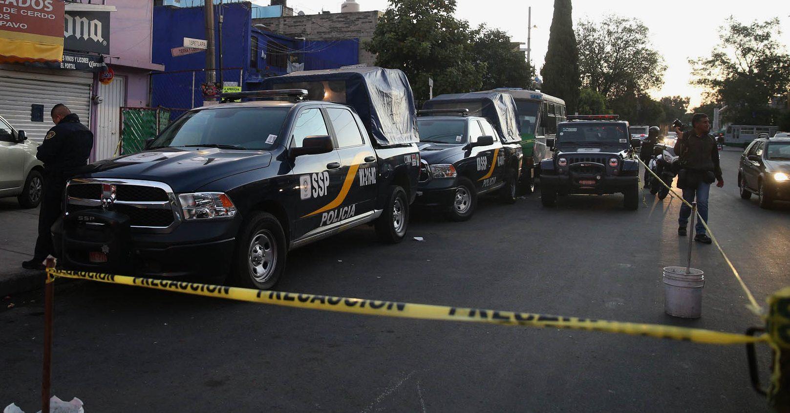 Balacera en Iztapalapa deja como saldo tres personas muertas y tres heridas
