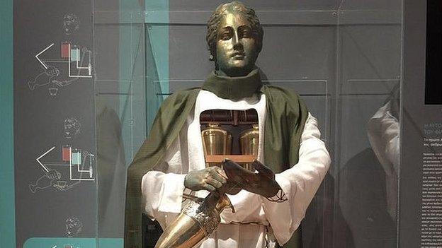 Cómo eran los robots y los cines que ya existían en la antigua Grecia