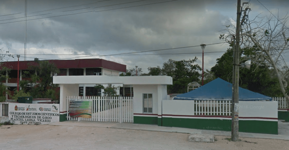 Graban a estudiante mientras golpea a compañera en salón de clases en QRoo