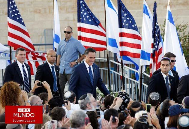 Moderadores latinos piden cupo en los debates presidenciales de EU