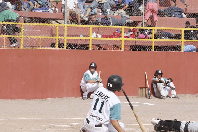 Balacera afuera del estadio de beisbol en Saltillo; mueren 4 en inmediaciones