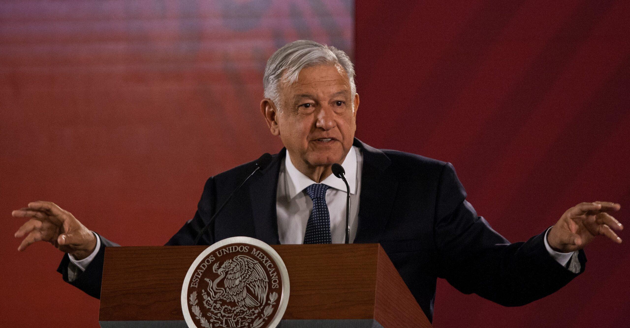 INE suspende transmisión de conferencias mañaneras de AMLO en redes sociales, radio y TV por elecciones