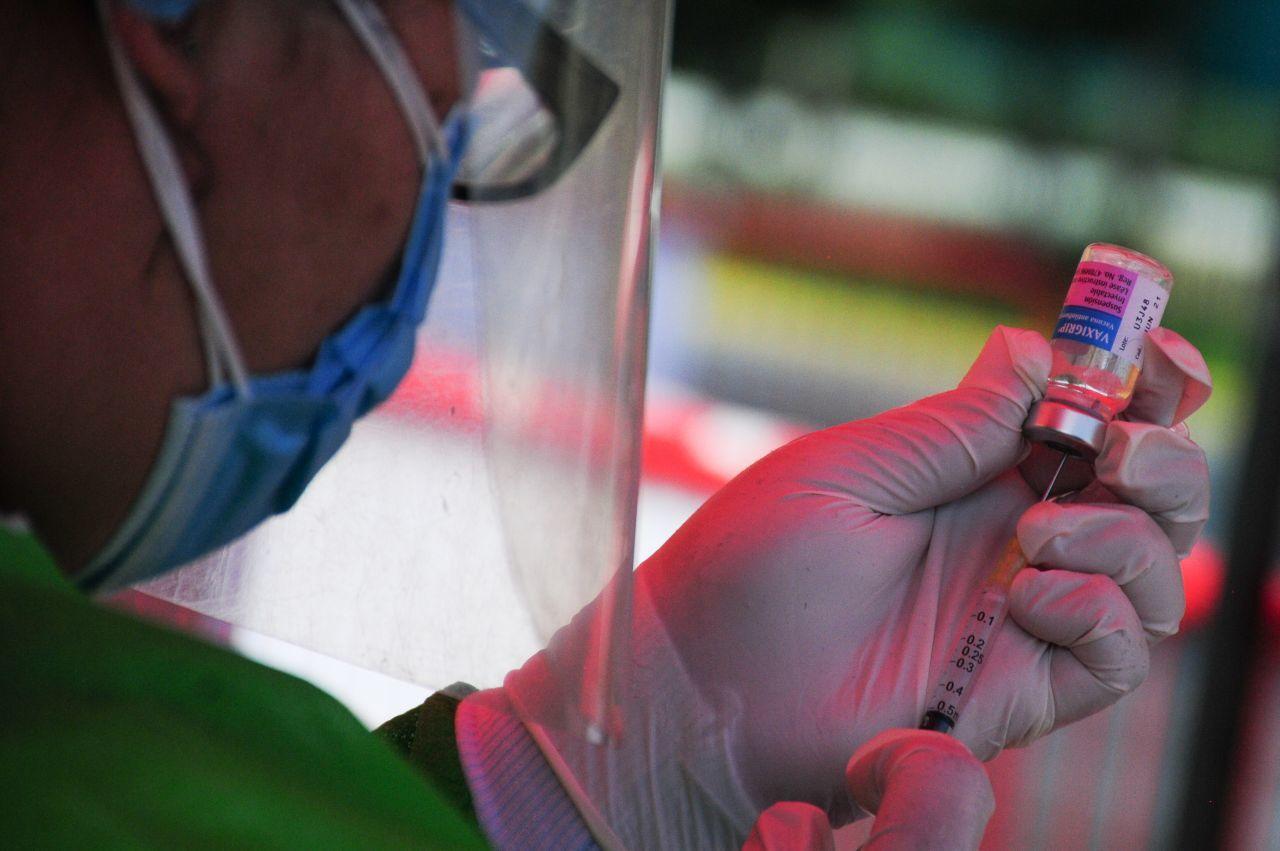 Roban a camión del IMSS más de 10 mil dosis de vacuna contra la influenza