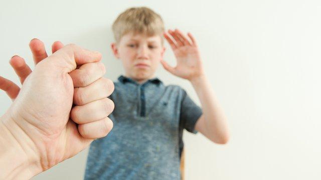 ¿Por qué en algunas escuelas de Estados Unidos está permitido golpear a los alumnos como forma de castigo?