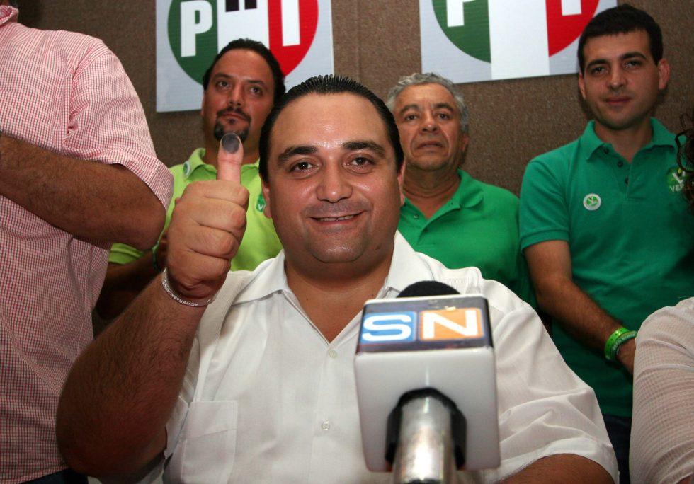 Detienen a dos excolaboradores de Borge en Quintana Roo por presunto peculado