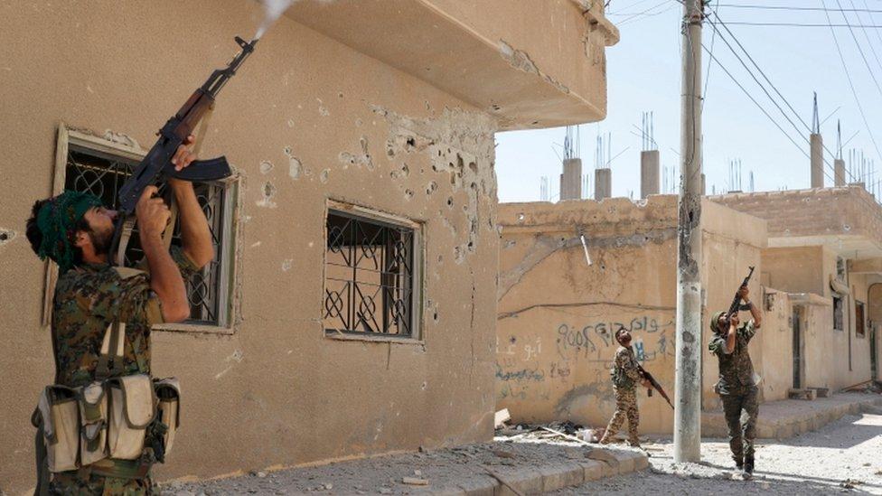 Por qué los kurdos son un nuevo foco de tensión entre Estados Unidos y Turquía y cómo esto puede afectar a Siria