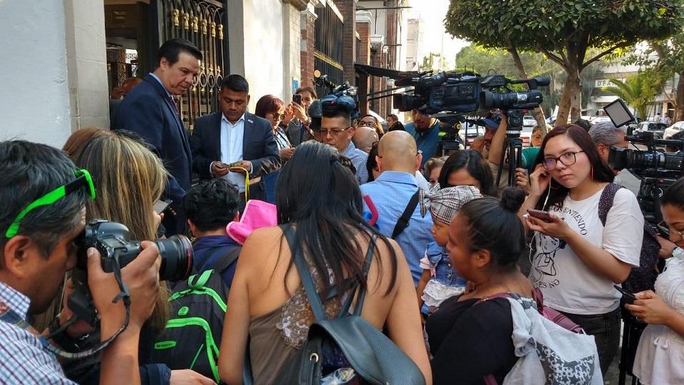 Familiares de personas con cáncer se retiran de reunión con Segob; acusan ausencia de Sánchez Cordero y que desabasto sigue