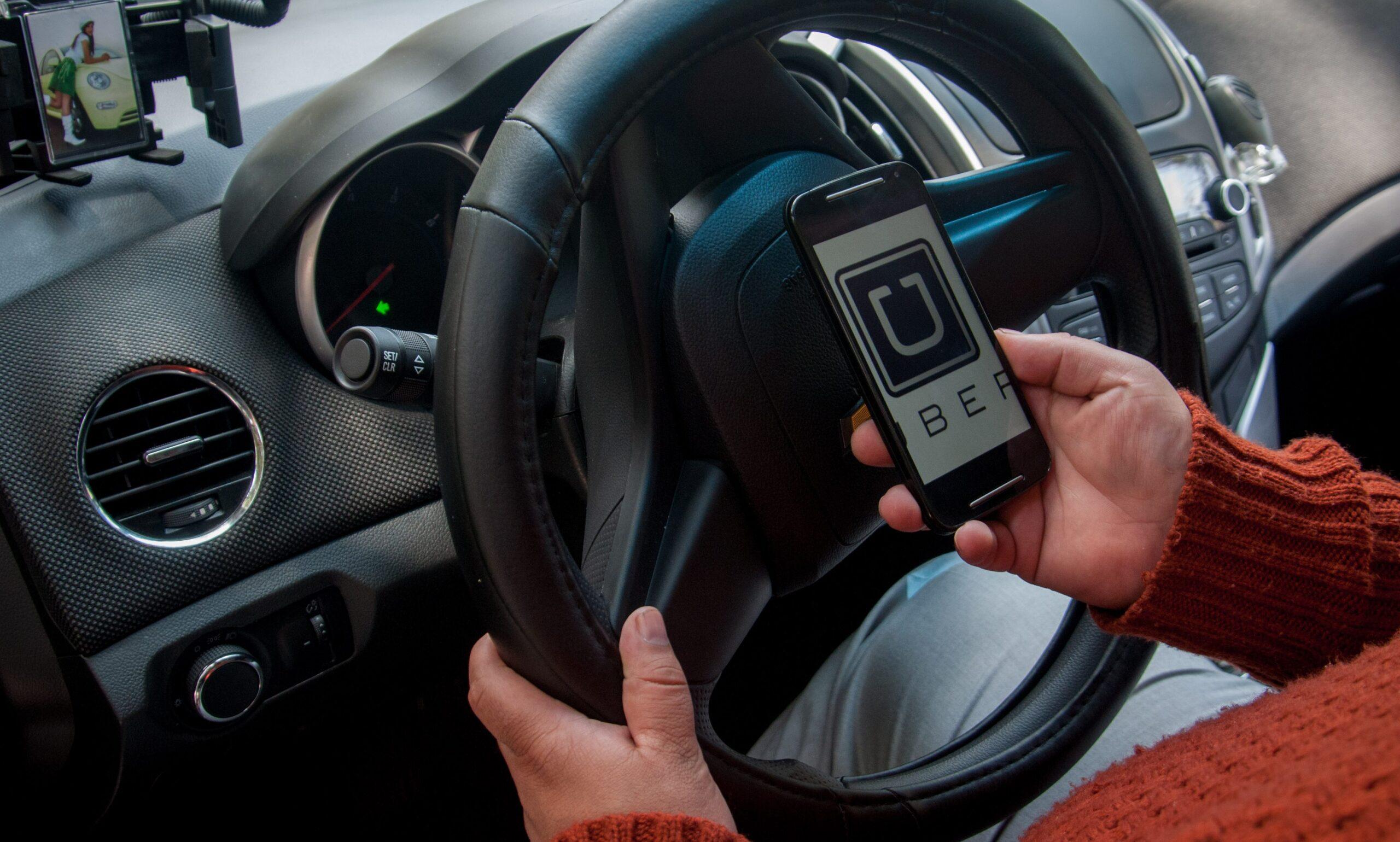 Choferes de Uber anuncian paro para este viernes 15; se quejan de altas comisiones