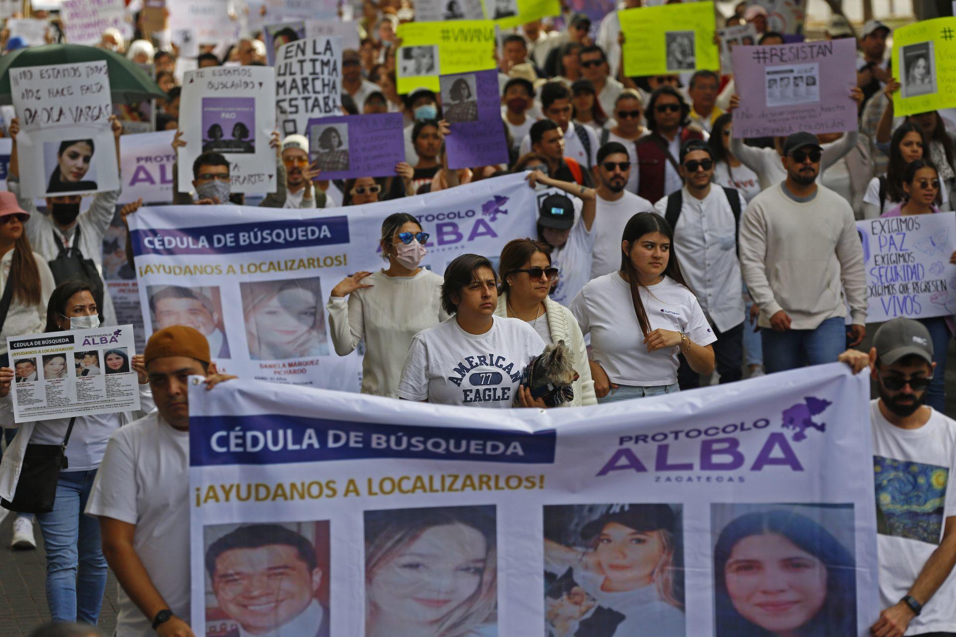 Hallan restos humanos cerca de camioneta de jóvenes desaparecidos en Zacatecas