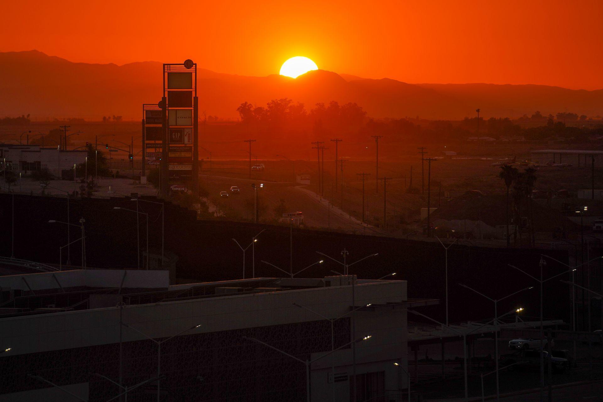 Sistema eléctrico entra en “estado de alerta” por ola de calor; “no hay ningún problema”, dice AMLO