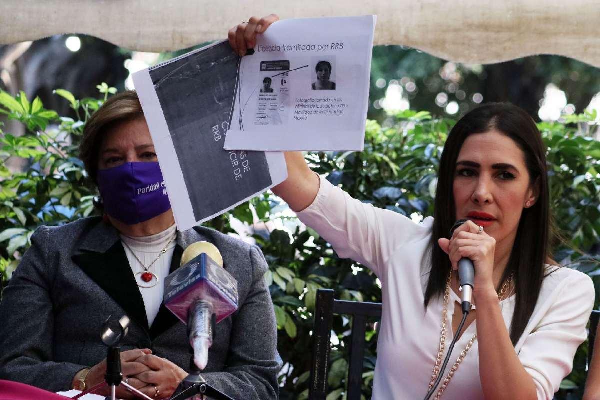 Rosario Robles y su hija denuncian amenazas anónimas ante Fiscalía de CDMX