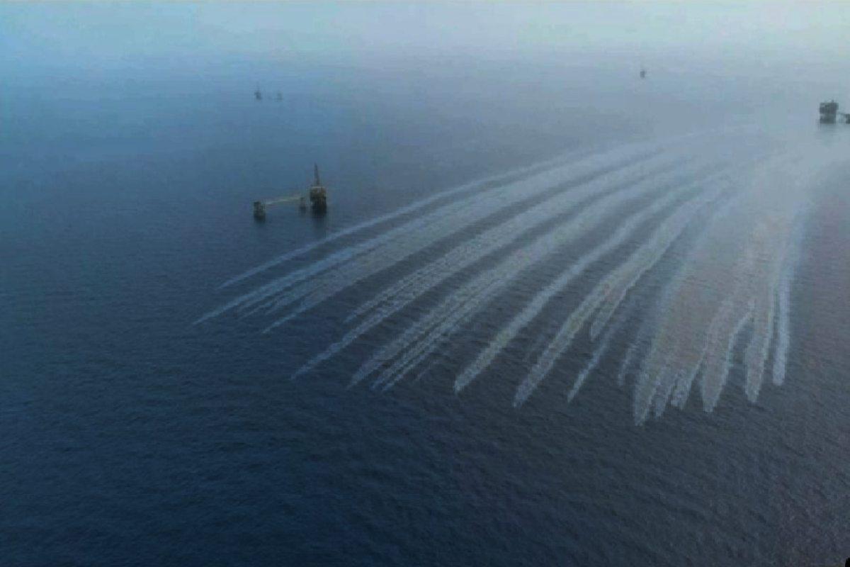 Pemex reconoce fuga de petróleo en Ek Balam, Campeche; pero dice que mancha en el mar es por fenómeno natural