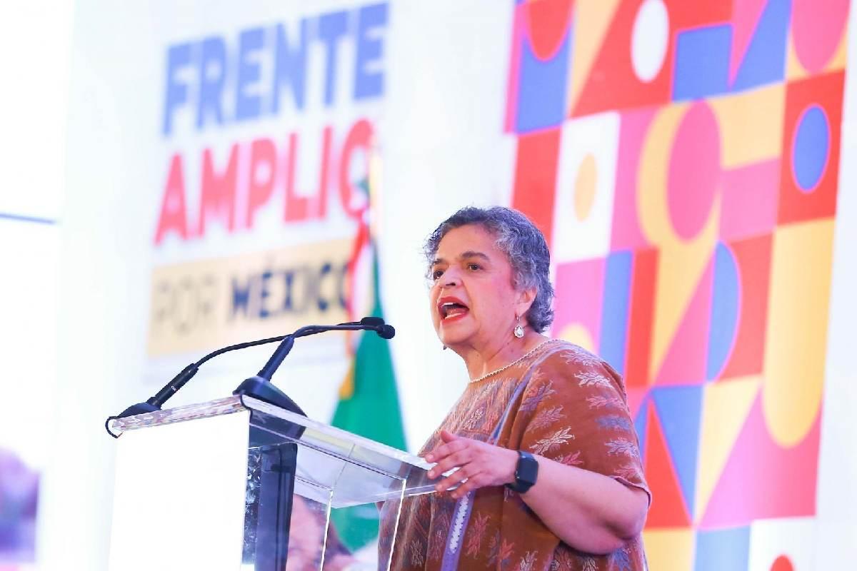 Aumentan presiones contra Beatriz Paredes para declinar, ahora desde la dirección del PRI