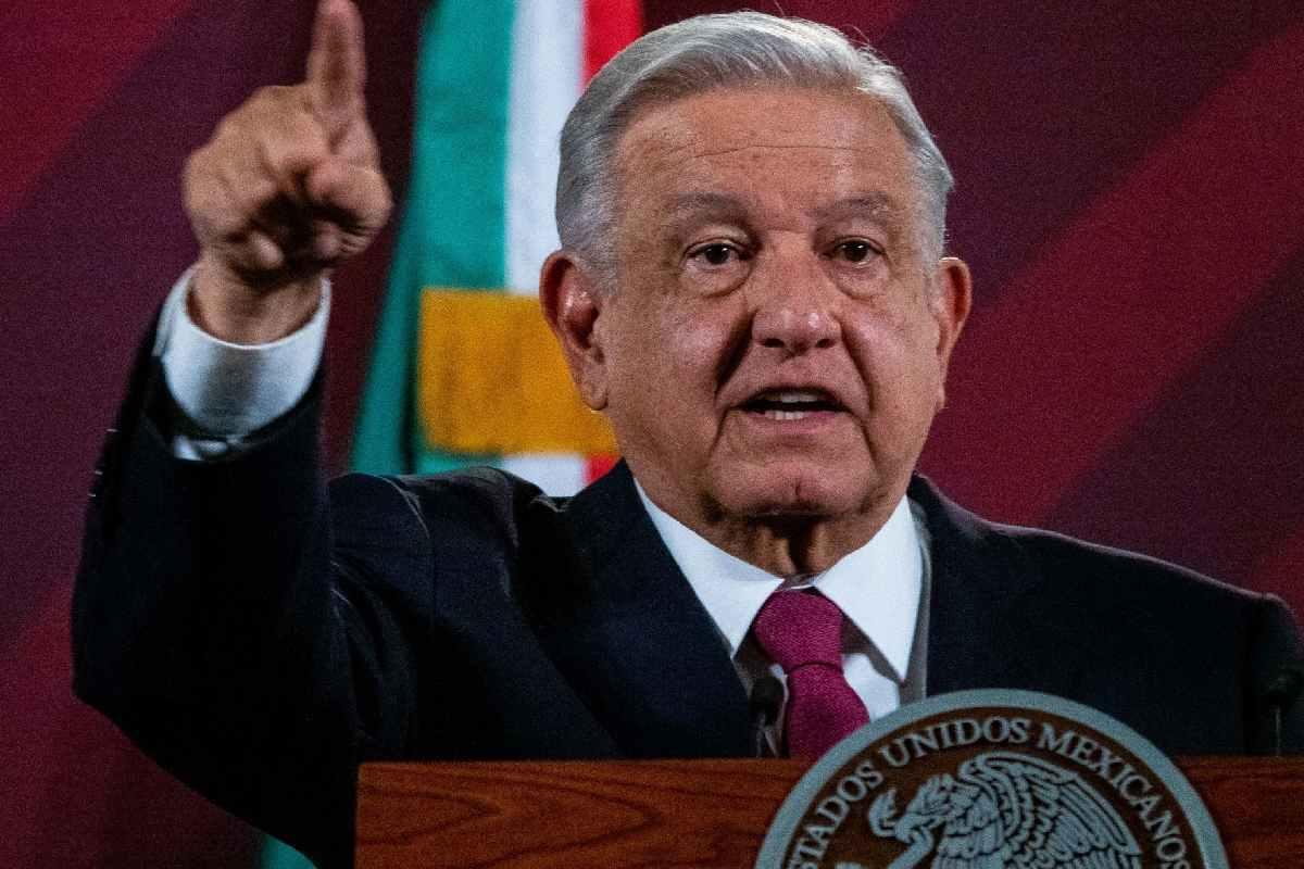 "Sí defiendo al Ejército": AMLO exculpa a militares por caso Ayotzinapa