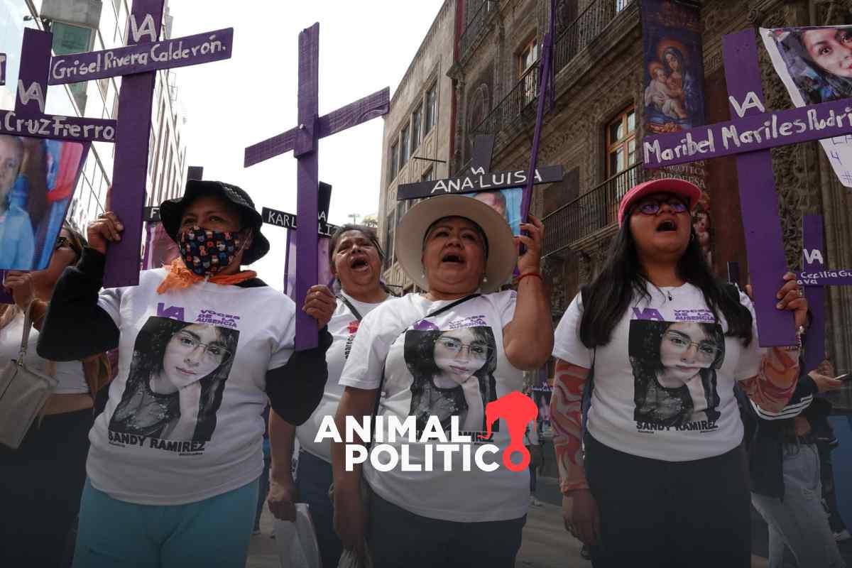 Familias de víctimas de feminicidio y mujeres desaparecidas exigen justicia con marcha en CDMX