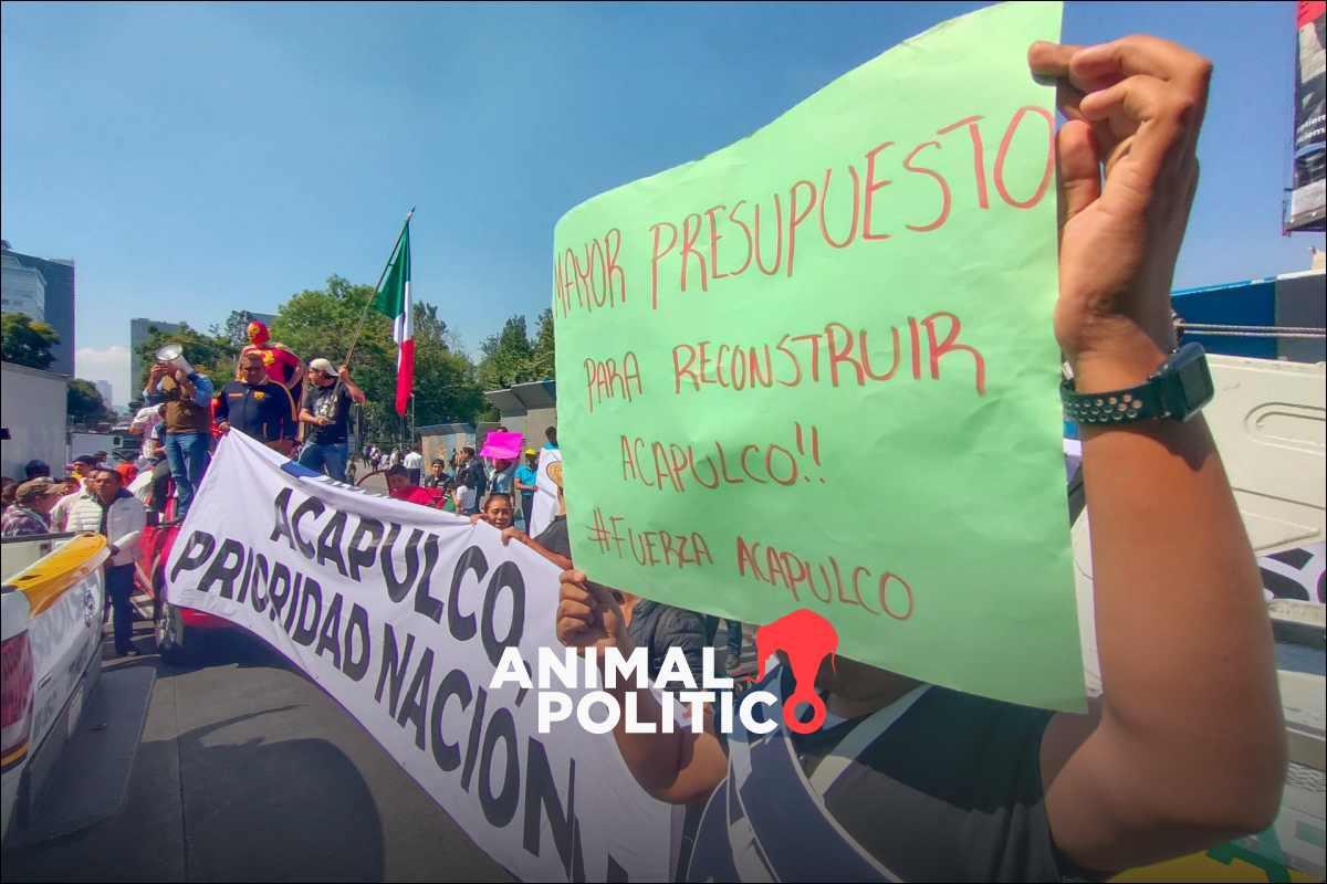 Caravana de damnificados de Acapulco llega al Zócalo tras 8 horas de que policía impidiera su paso