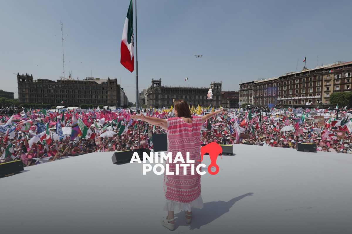 “Marea Rosa” ocupa el Zócalo a pesar de obstáculos; gobierno reporta 95 mil asistentes