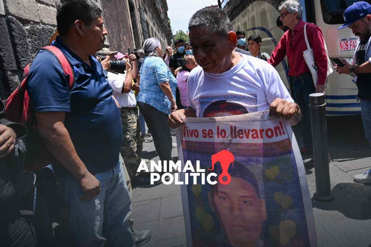 Caso Ayotzinapa: AMLO se compromete a nueva reunión y a establecer contacto entre padres y Sheinbaum
