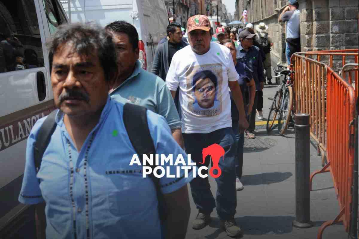 “AMLO dejó el caso en la impunidad, nos ha traicionado”, dicen familiares de los 43 de Ayotzinapa