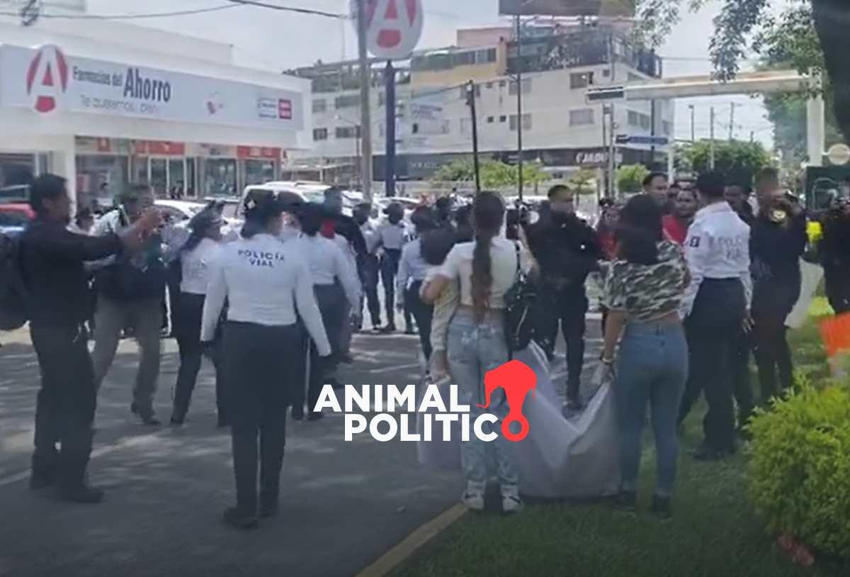 Policías de Jalisco disuelven   protesta de familias de desaparecidos; hay dos detenidos