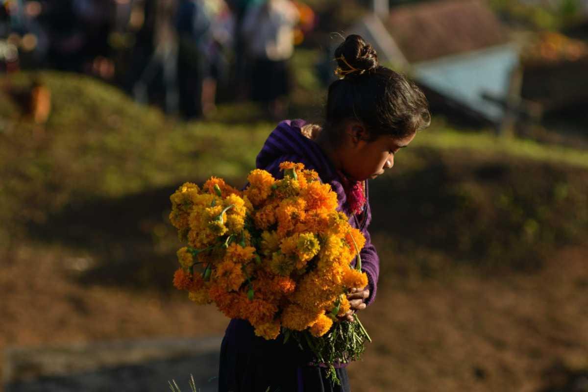 Seis panteones para visitar y vivir las tradiciones en el Día de muertos