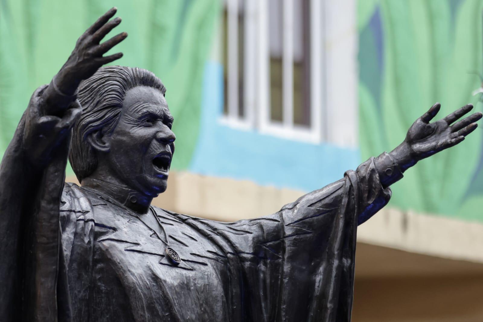 Imagen: La Plaza Garibaldi estrena escultura en honor a Chavela Vargas