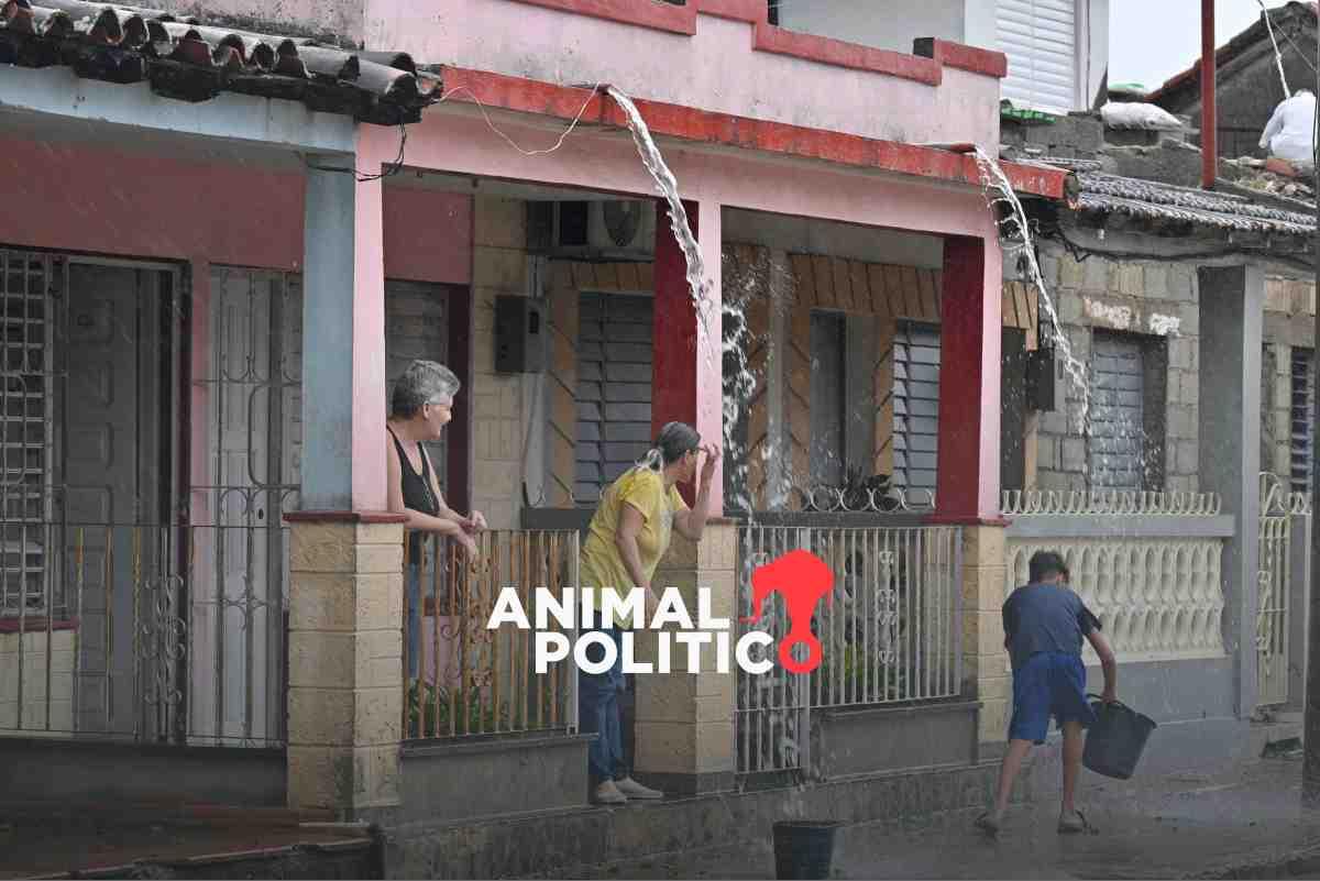 Huracán Rafael pega en Cuba como categoría 3; la isla se queda sin electricidad