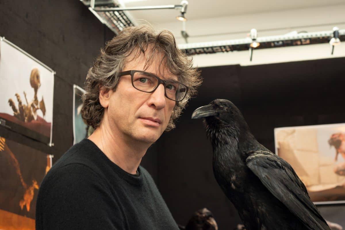 Demanda a Neil Gaiman por abuso sexual y trata de personas