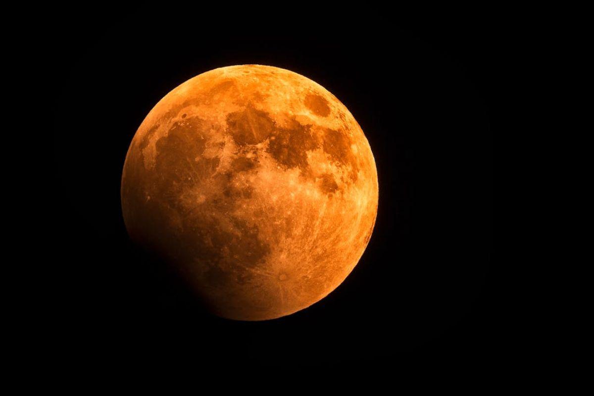 Luna de Sangre: cómo ver el eclipse lunar total de marzo 2025