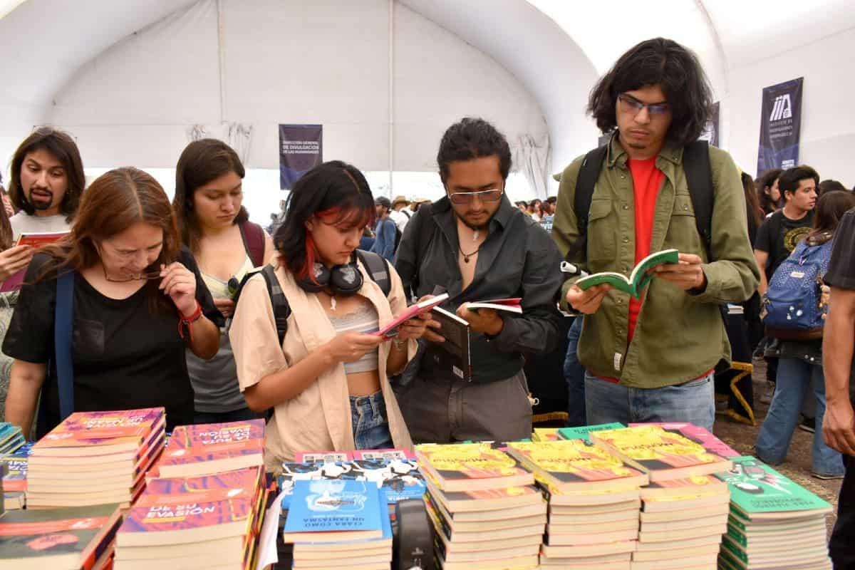 Remate de libros UNAM 2025 con hasta 80% de descuento 📚