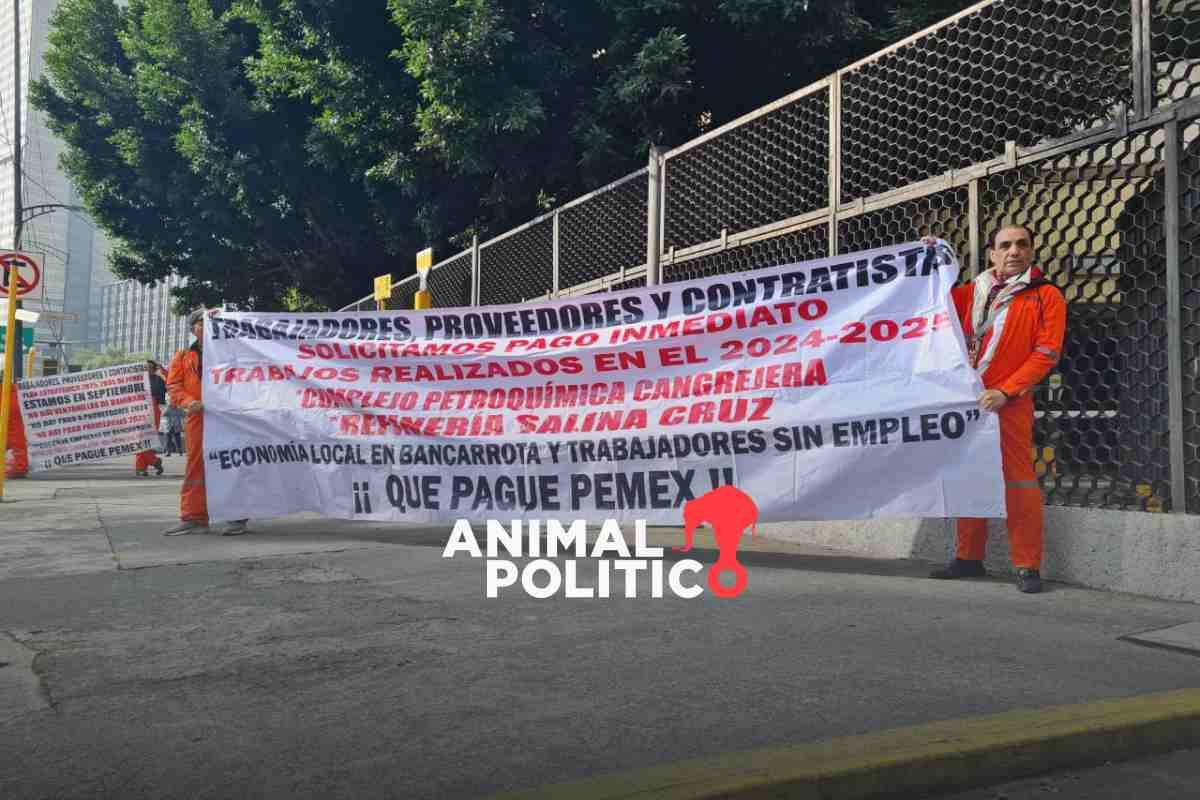 Proveedores y contratistas protestan frente a la Torre de Pemex por adeudos pendientes por 400 mdp