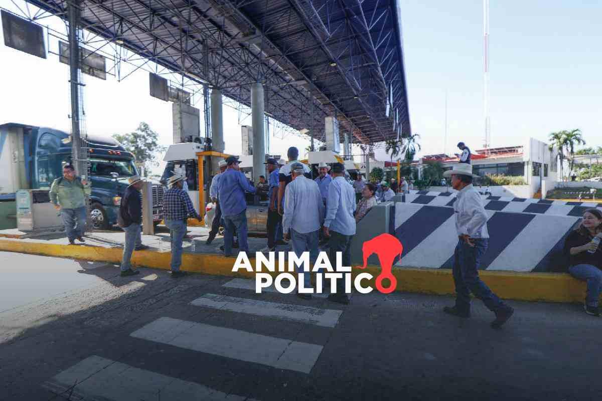 Campesinos en Sinaloa continúan con bloqueos carreteros; así están las casetas en la entidad