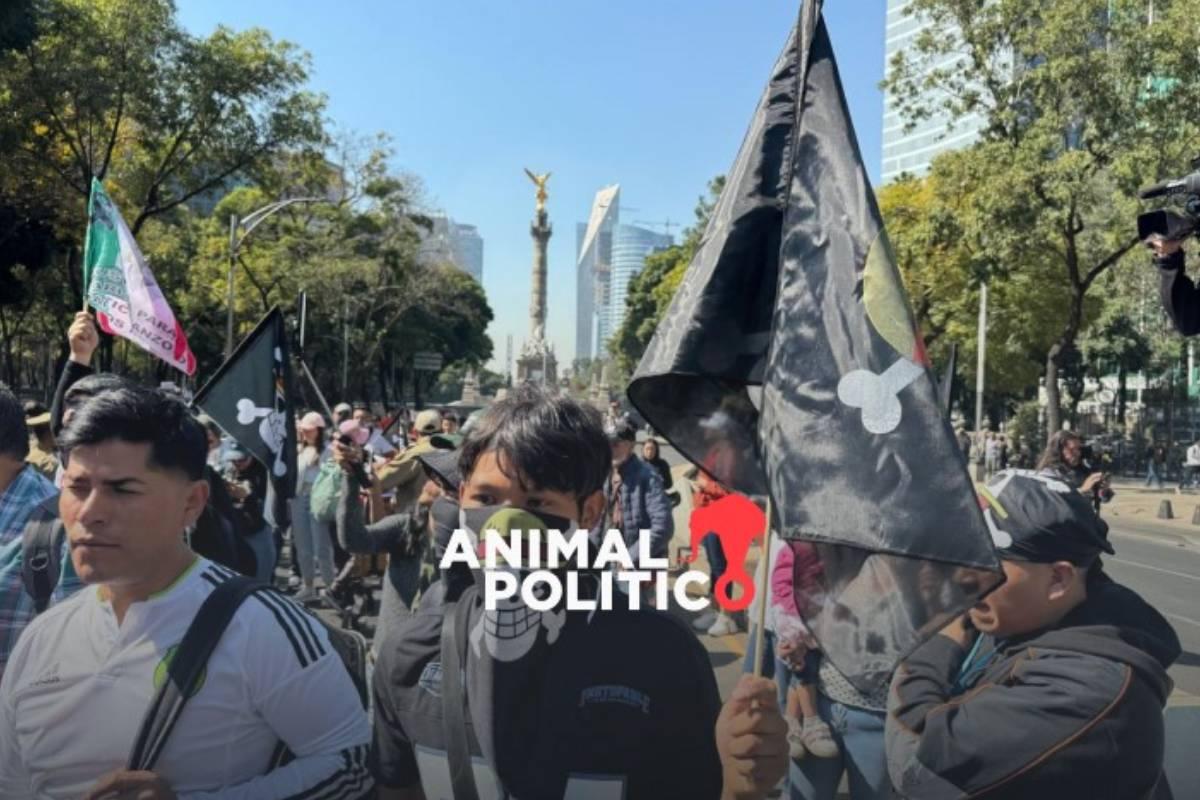 Policías frenan marcha de Generación Z en el Zócalo; asistieron 150 personas, reportan autoridades