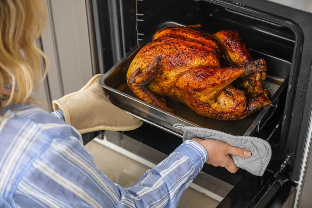 Esta es la guía más efectiva para rescatar cualquier pavo navideño seco