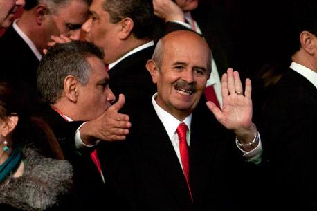 Fausto Vallejo recibe constancia de mayoría en Michoacán