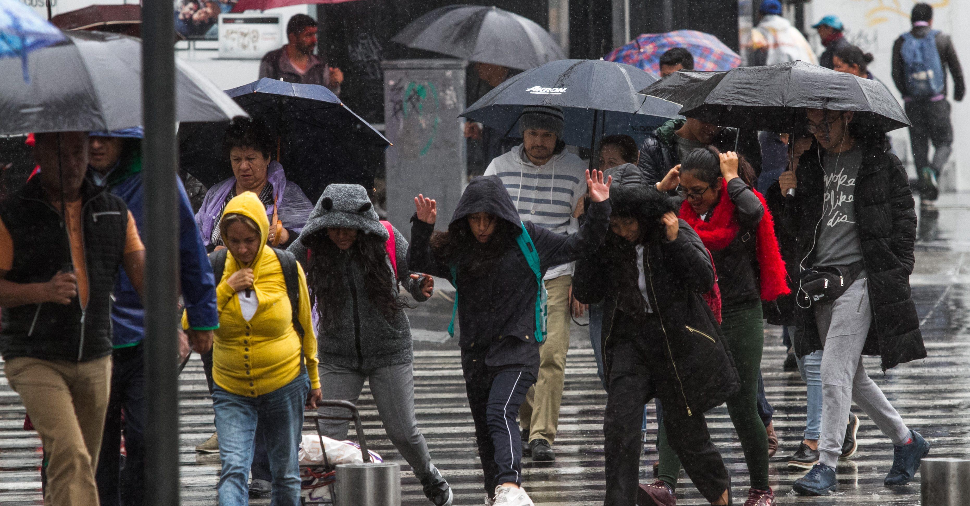 Tormenta Rosa tocará tierra esta tarde en Baja California; provocará lluvia en 18 estados