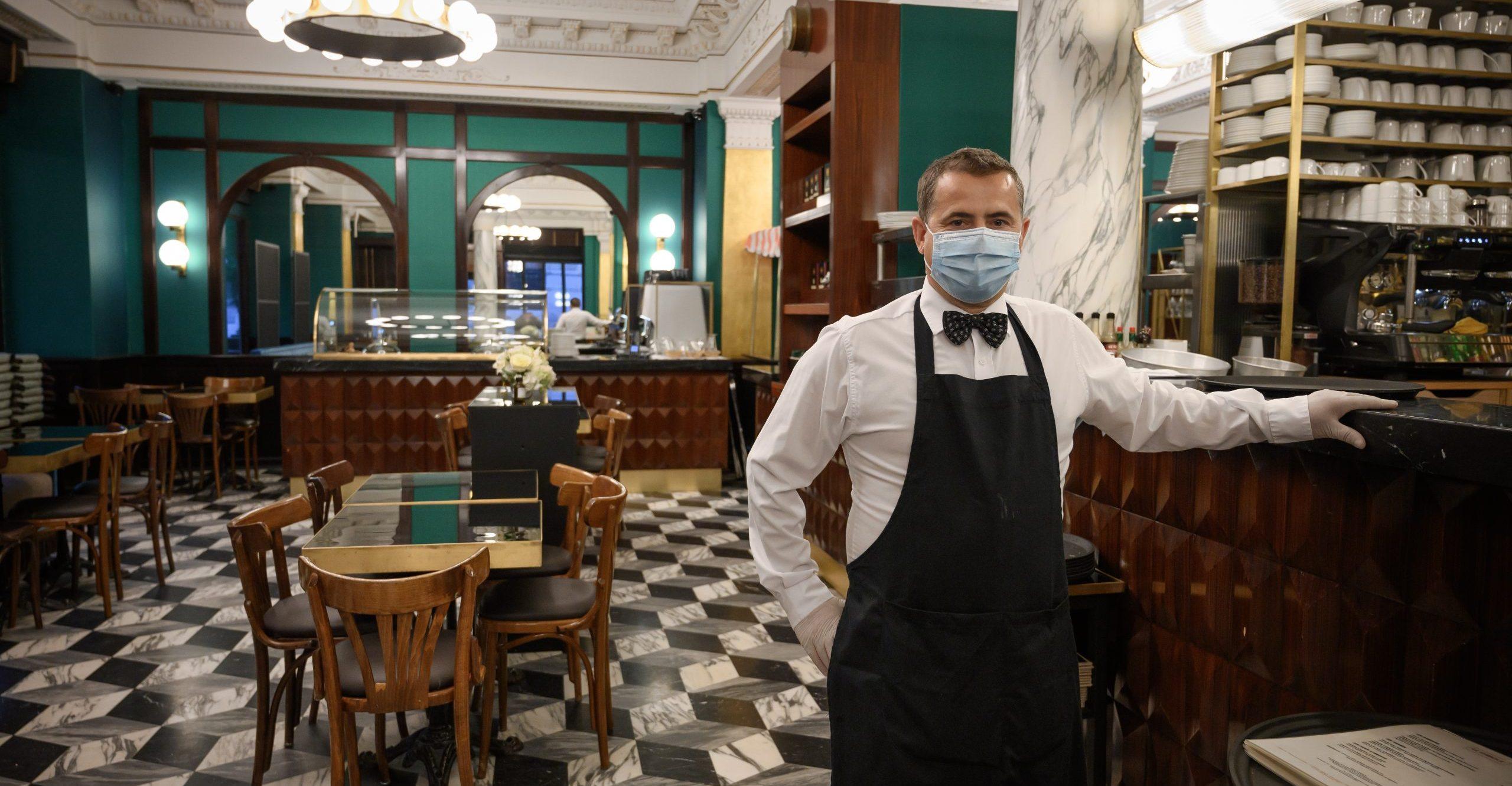 Restaurantes se preparan para la ‘nueva normalidad’: reabrirán con medidas de sana distancia e higiene