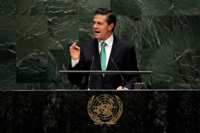 Peña instruye acelerar investigaciones de caso Ayotzinapa