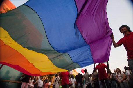 Buscan revertir ley de adopciones gay en Coahuila