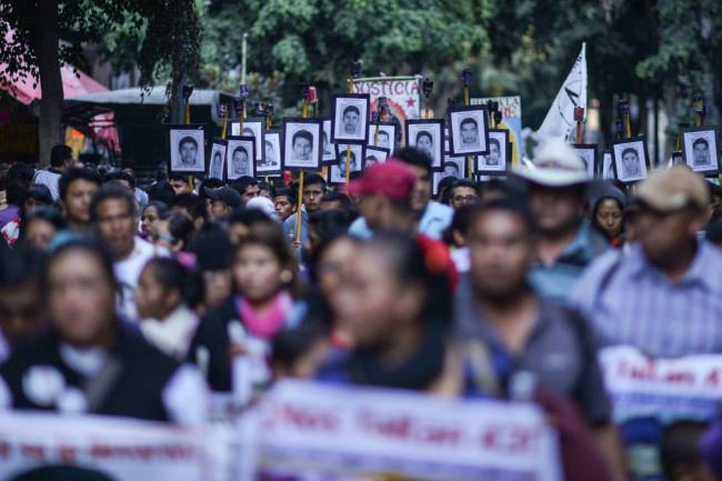 Que los militares declaren por el caso Ayotzinapa, pide la CIDH a Peña Nieto