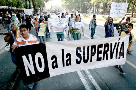 Evelyn Barreto está libre; paga fianza de $20 mil por presunto delito de $300