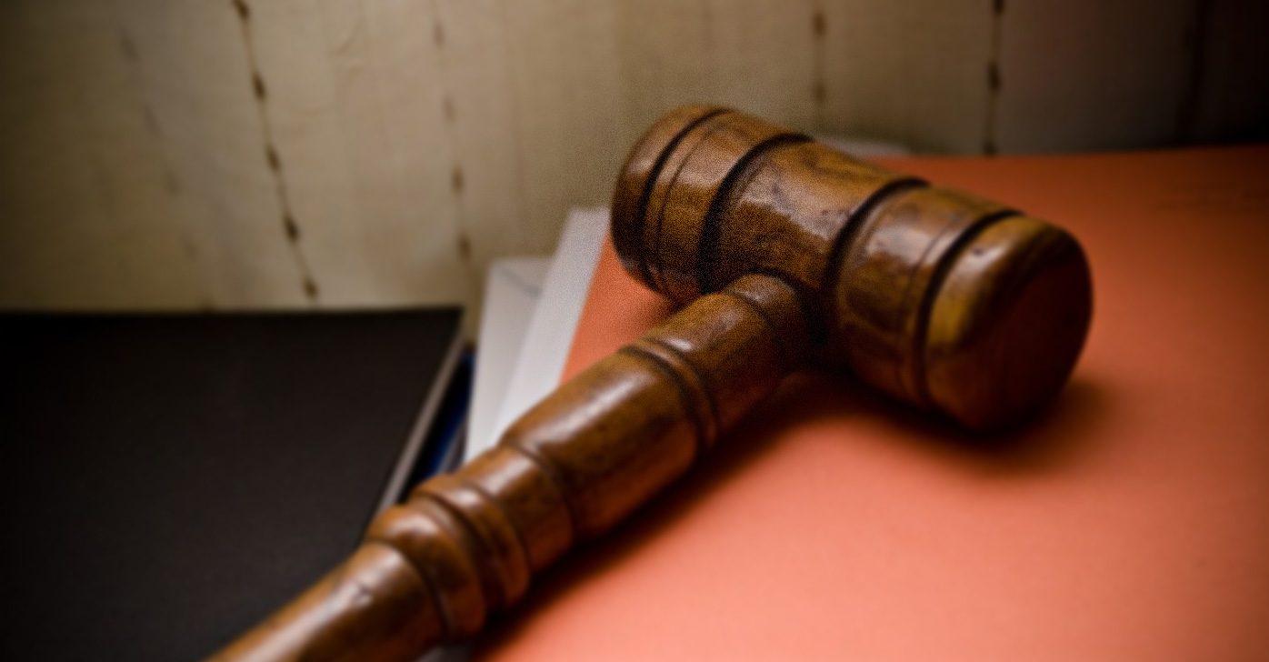 Destituyen a juez federal acusado de hostigamiento sexual contra servidora pública