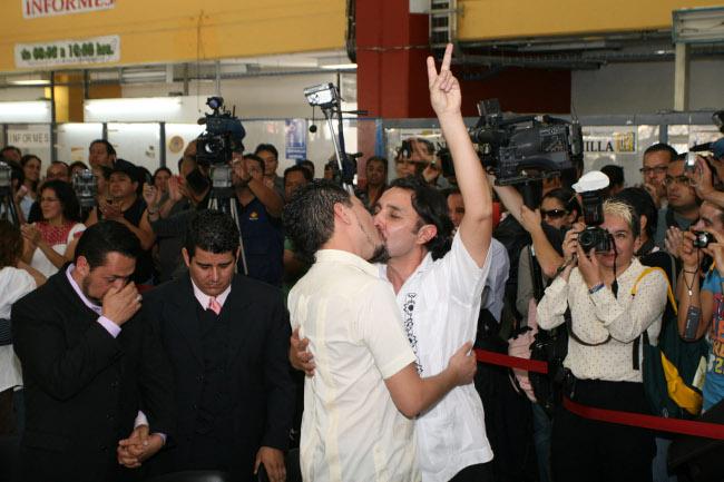 Pareja gay en Yucatán se podrá casar