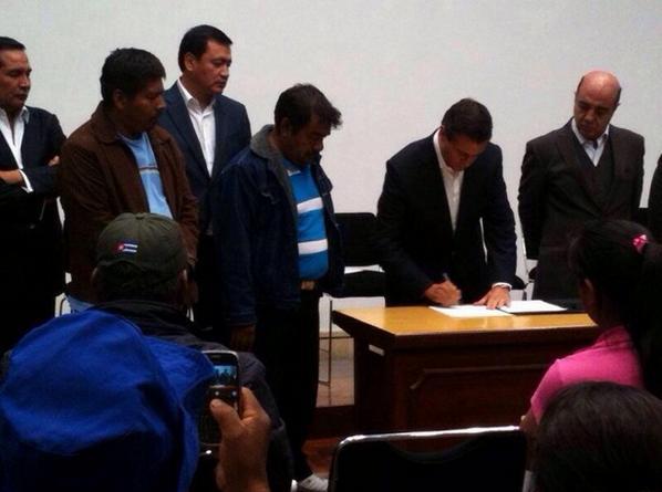 Estos son los 10 compromisos del gobierno ante los padres de Ayotzinapa (documento)